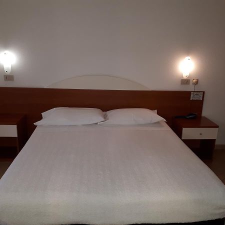 ריולו טרמה Hotel Ciclamino מראה חיצוני תמונה